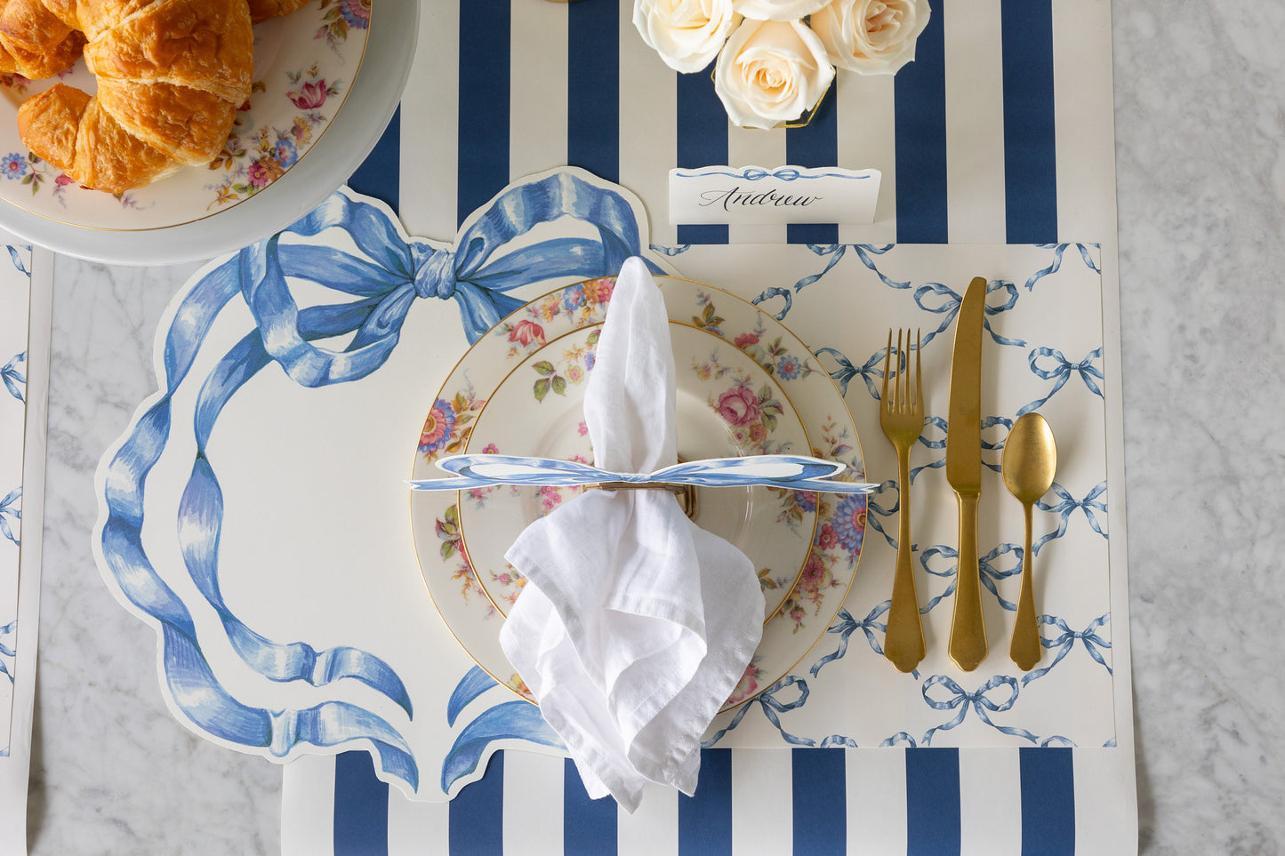 Die-cut Heirloom Blue Bow Placemat